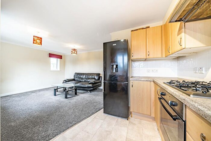 2 Bedroom Apartment To Rent In Reading Road, Winnersh, RG41