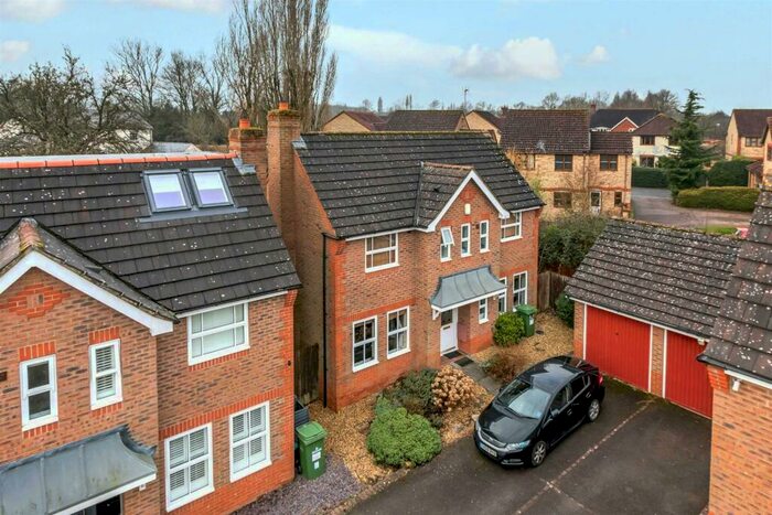 4 Bedroom Detached House To Rent In Linney Court, Tattenhoe, MK4