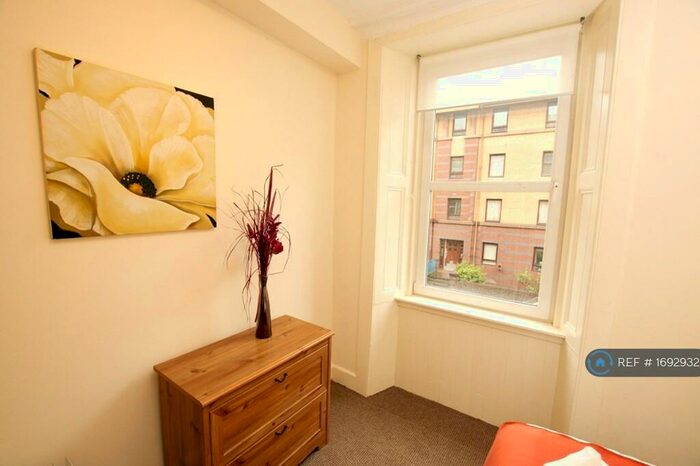 1 Bedroom Flat To Rent In Downfield Place, Edinburgh, EH11