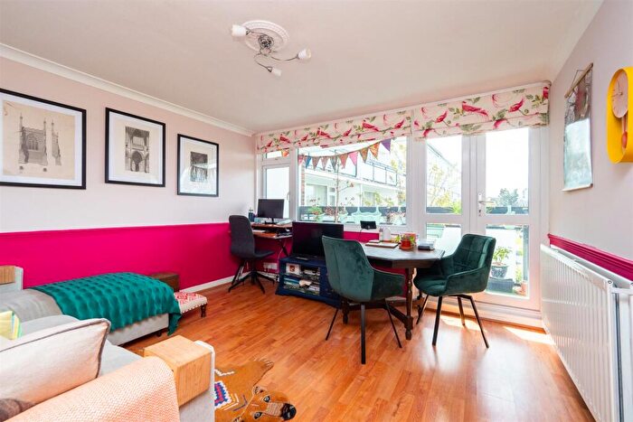 1 Bedroom Apartment For Sale In Brunswick Road, Sutton, SM1