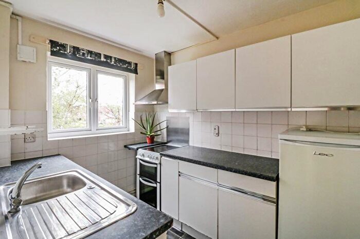 1 Bedroom Flat For Sale In Langley - Walking Distance To Langley Mainline, SL3