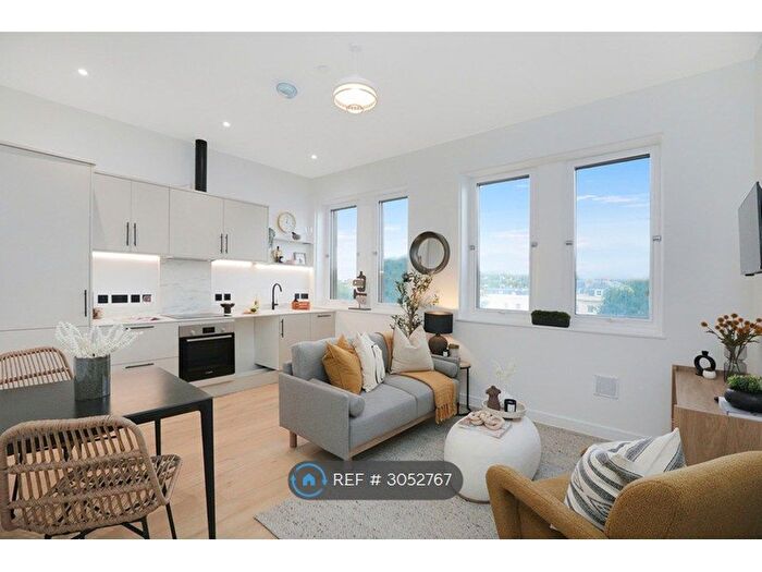 1 Bedroom Flat To Rent In Montpellier Drive, Cheltenham, GL50