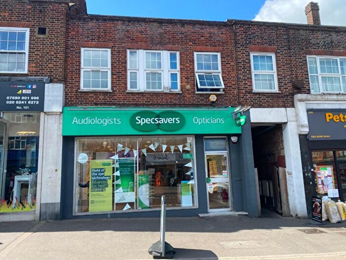 2 Bedroom House For Sale In Central Road, Worcester Park, KT4