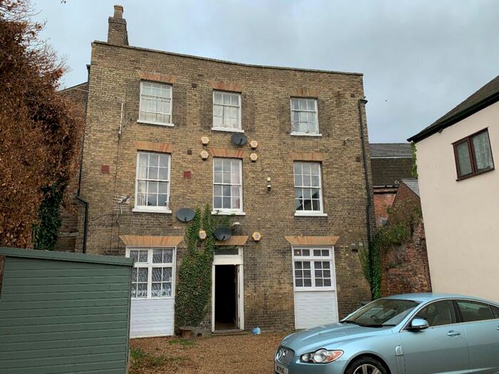 2 Bedroom Flat To Rent In South Brink, Wisbech, PE13