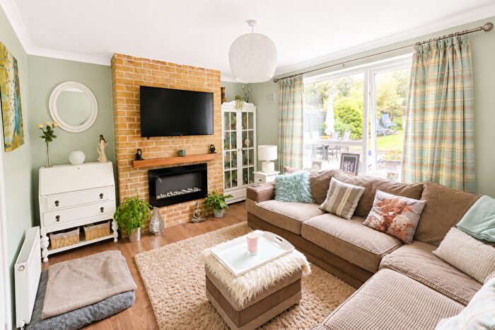 3 Bedroom Terraced House For Sale In Blythway, Welwyn Garden City, AL7