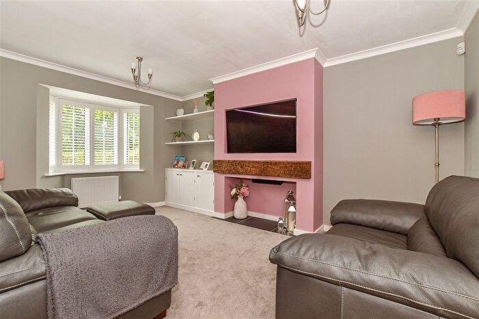 3 Bedroom Terraced House For Sale In The Weavers, Headcorn, Ashford, Kent, TN27