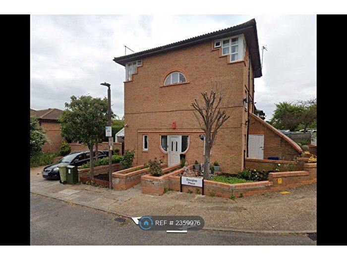 2 Bedroom Flat To Rent In Cartwright Place, Oldbrook, Milton Keynes, MK6