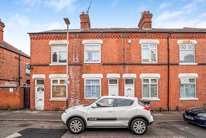 2 Bedroom Terraced House For Sale In Grasmere Street, Leicester, LE2