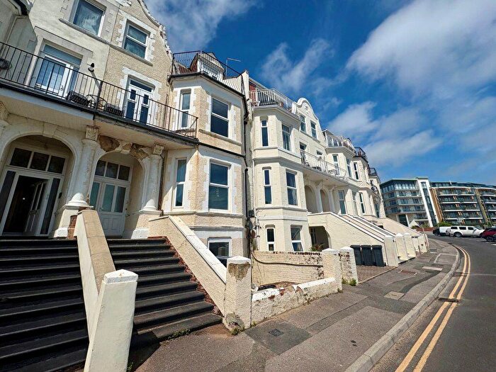 2 Bedroom Flat To Rent In Undercliff Road, Boscombe (), P04