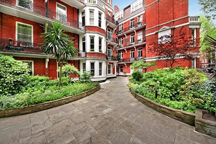 2 Bedroom Flat To Rent In Fitzgeorge Avenue, London, W14