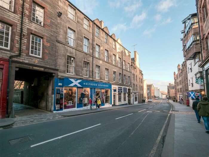 2 Bedroom Apartment To Rent In Dunbars Close, Old Town, Edinburgh, EH8
