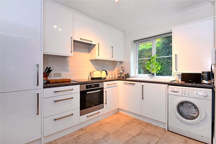 2 Bedroom Flat To Rent In Lockton House, Rectory Road, Wokingham, Berkshire, RG40