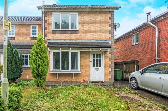 2 Bedroom Property To Rent In Larch Drive, Cross Inn, Pontyclun, CF72