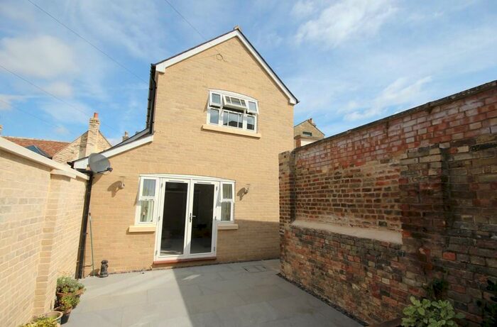 3 Bedroom End Of Terrace House To Rent In Tailors Mews, Market Hill, St Ives, PE27