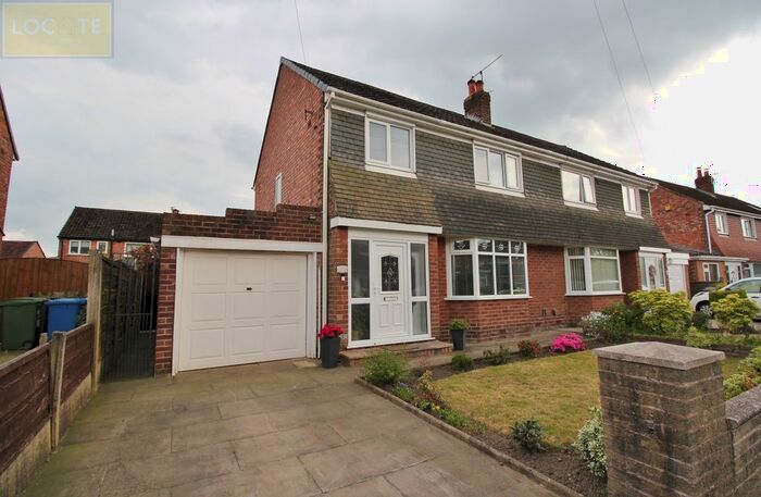 3 Bedroom Semi-Detached House To Rent In Booth Drive, Urmston, Manchester, M41