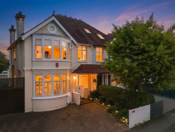 4 Bedroom Semi-Detached House For Sale In Southfield Park, Harrow, HA2