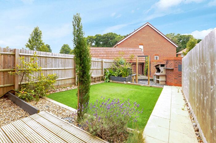 4 Bedroom Terraced House To Rent In Homington Avenue, Coate, Swindon, SN3