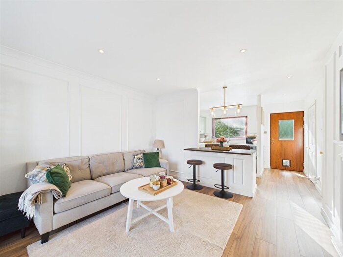 3 Bedroom Semi Detached House For Sale In Simpson Place, Perth, PH1