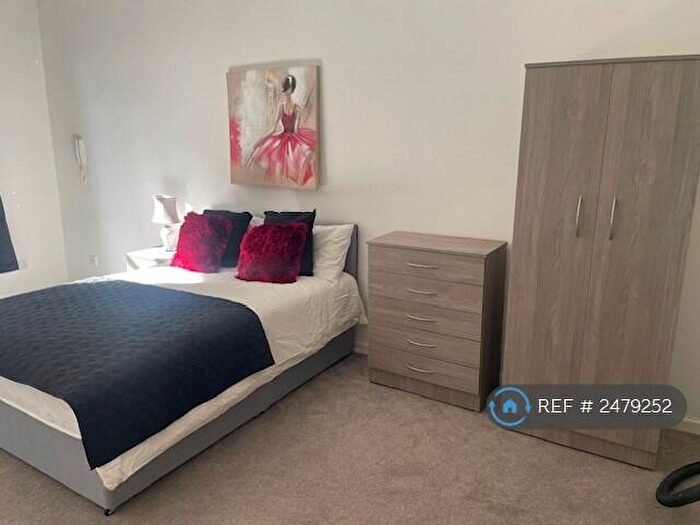 3 Bedroom Flat To Rent In Wilton Street, Glasgow, G20