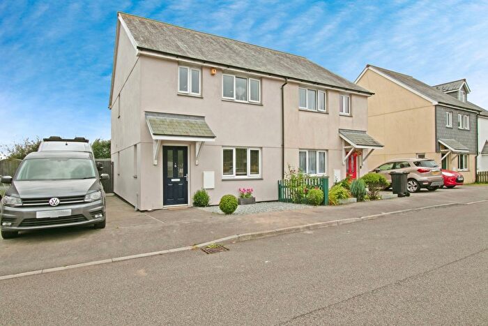 3 Bedroom Semi-Detached House For Sale In Walters Close, Leedstown, Hayle, Cornwall, TR27