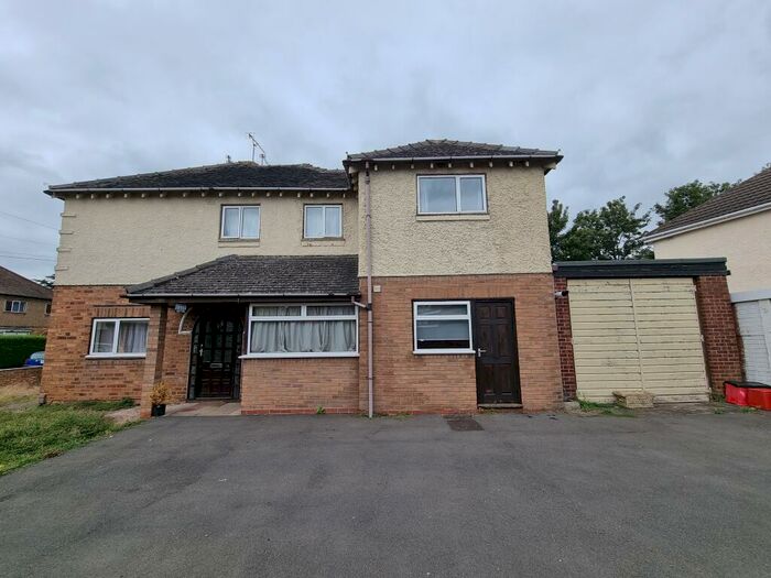 4 Bedroom Terraced House To Rent In A Southlea Close, CV31