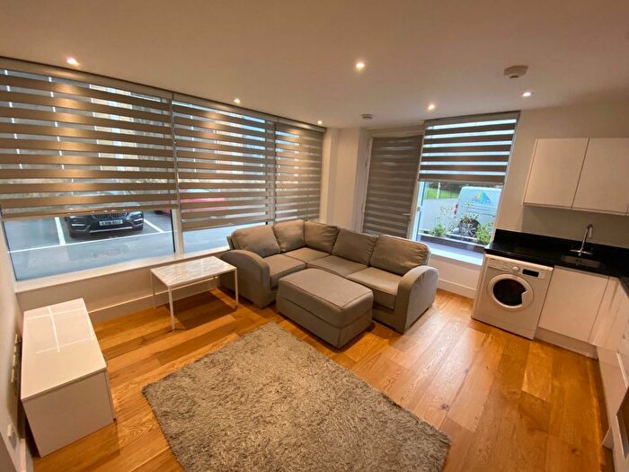 1 Bedroom Flat For Sale In Elstree House, Borehamwood, WD6