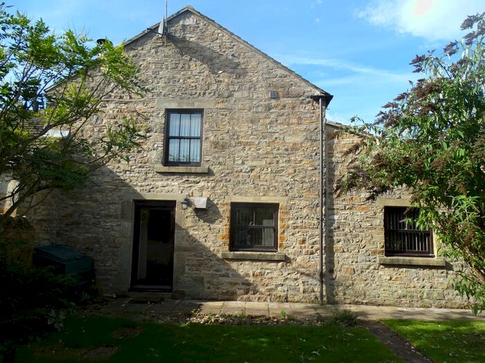 2 Bedroom Barn Conversion To Rent In Briar Close, Redmire DL8