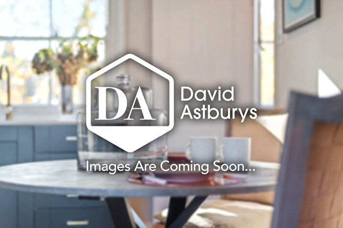 4 Bedroom Cottage To Rent In Totteridge Lane, Whetstone, London, N20