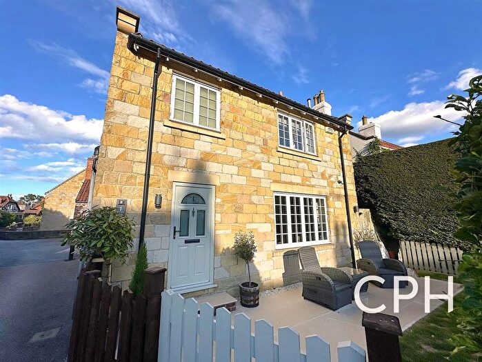 3 Bedroom Detached House For Sale In South Street, Scalby, YO13