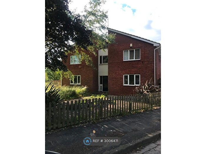 Studio To Rent In Welwyn Park Drive, Hull, HU6