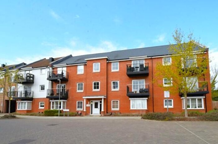1 Bedroom Flat For Sale In Eden Road, Dunton Green, TN14