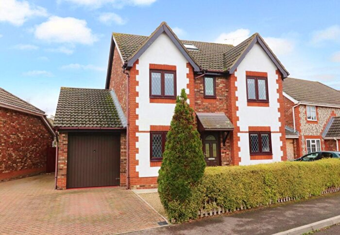 6 Bedroom Detached House For Sale In Stanier Way, Hedge End, SO30