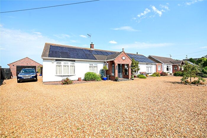 4 Bedroom Bungalow For Sale In Nene Terrace, Crowland, Peterborough, Lincolnshire, PE6