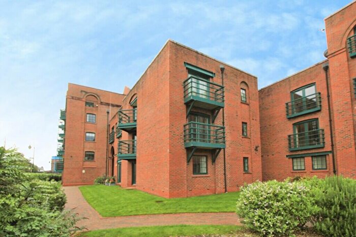 2 Bedroom Flat To Rent In Hoole Lane, Chester, Cheshire, CH2