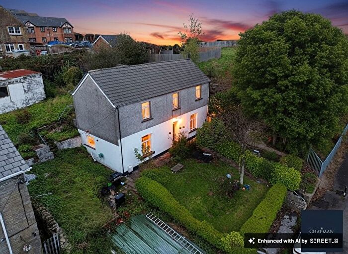 4 Bedroom Detached House For Sale In High Street, Tonyrefail, CF39