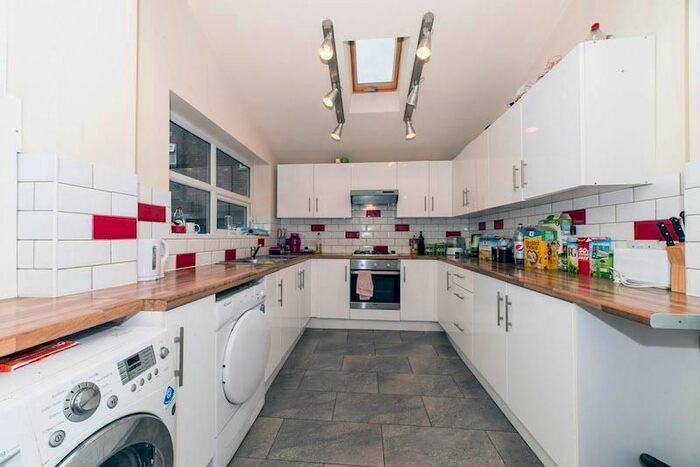 6 Bedroom Detached House To Rent In Fortuna Grove, Fallowfield, Manchester, M19