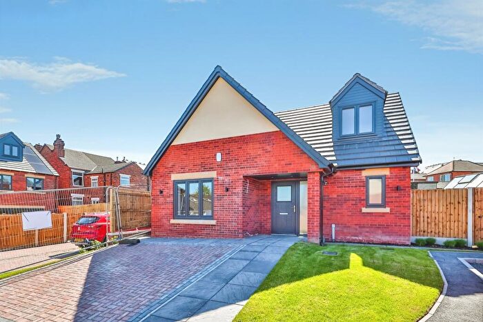 3 Bedroom Detached House For Sale In Woodcock Close, Park Road, Ilkeston, DE7