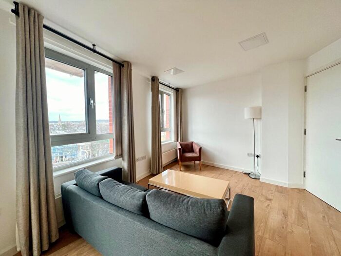 1 Bedroom Flat To Rent In Eden Grove, Holloway, N7