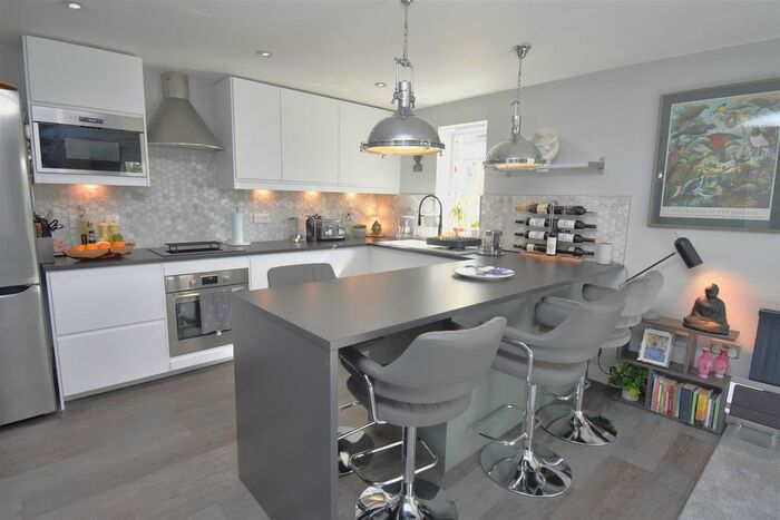 2 Bedroom Flat To Rent In Burton Stone Lane, York, YO30