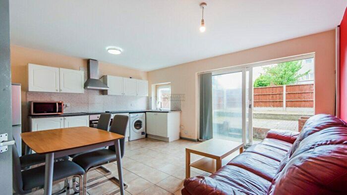 4 Bedroom Terraced House To Rent In Kelsey Close, Birmingham, B7