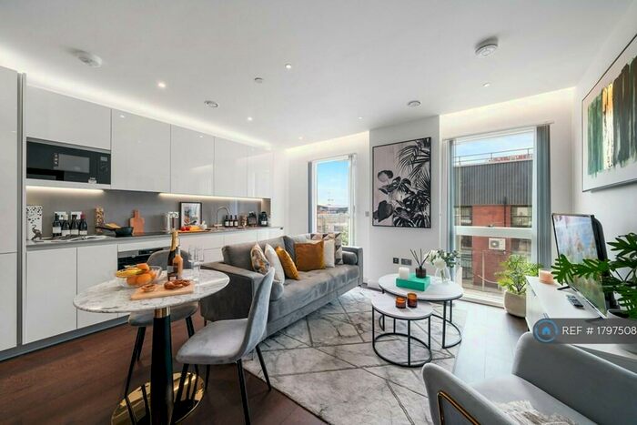 1 Bedroom Flat To Rent In Lancaster Way, London, SW11