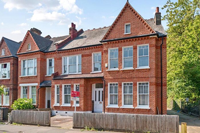 6 Bedroom End Of Terrace House For Sale In Croxted Road, London, SE21