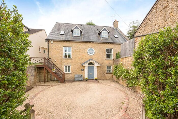 4 Bedroom Detached House For Sale In South Side, Steeple Aston, Bicester, OX25