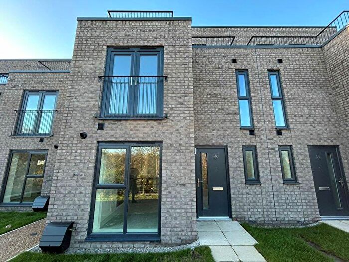 4 Bedroom Detached House To Rent In Furlong Road, Salford, M6