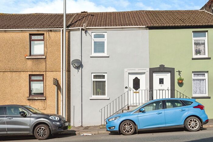 2 Bedroom Terraced House For Sale In Felinfoel Road, Llanelli, Carmarthenshire, SA15