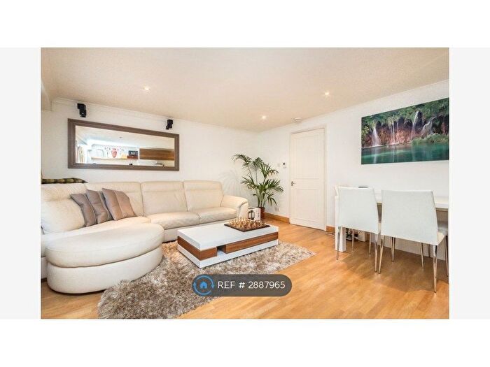 2 Bedroom Maisonette To Rent In Westbourne Grove Terrace, London, W2