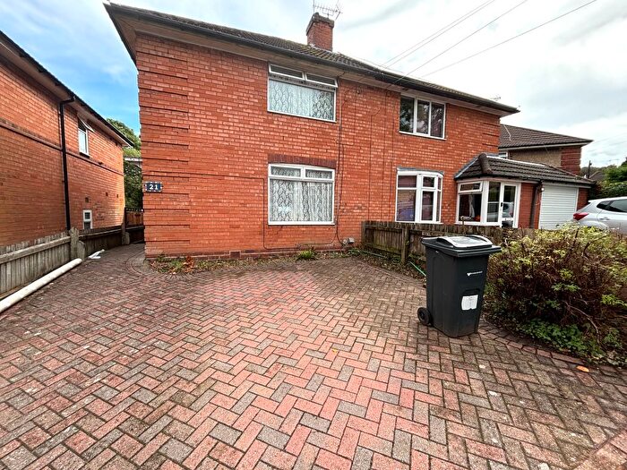 3 Bedroom Semi-Detached House To Rent In Prestwood Road, Birmingham, B29