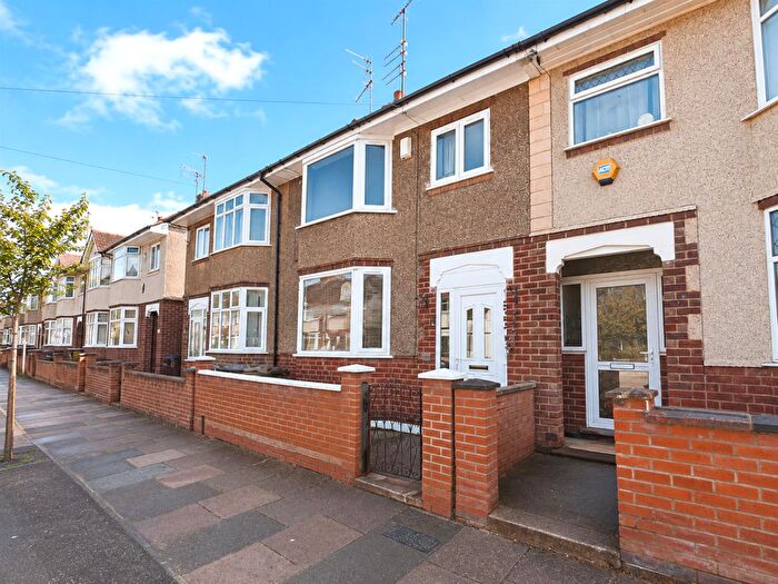 3 Bedroom Terraced House For Sale In Penrhyn Road, Northampton, NN4