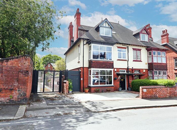 5 Bedroom Semi Detached House For Sale In Axholme Road, Doncaster, DN2