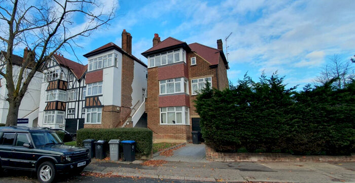2 Bedroom Flat To Rent In Mountaire Court, Kingsbury, NW9